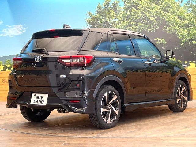 TOYOTA RAIZE HYBRID 2022