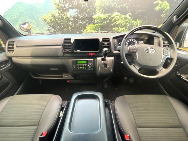 TOYOTA HIACE van 2WD 2025