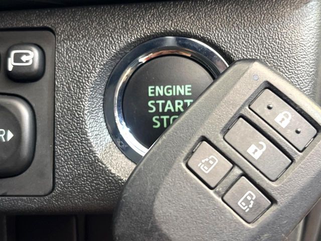 TOYOTA HIACE van 2WD 2025