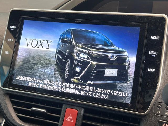 TOYOTA VOXY HYBRID 2021
