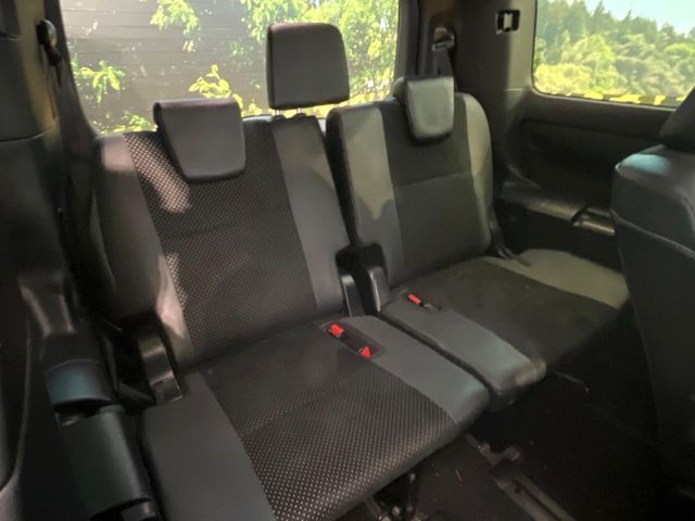 TOYOTA VOXY HYBRID 2021