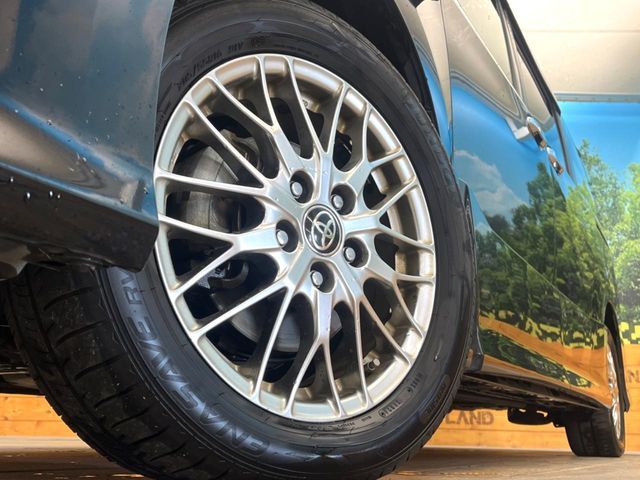 TOYOTA VOXY HYBRID 2021