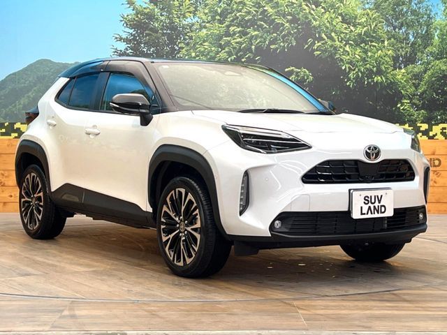 TOYOTA YARIS CROSS HYBRID 2024