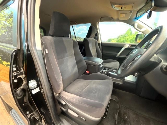 TOYOTA LANDCRUISER PRADO 2019