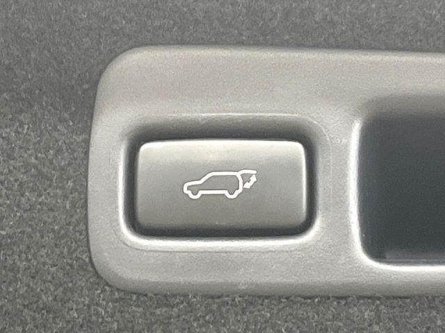 TOYOTA HARRIER 2WD 2014