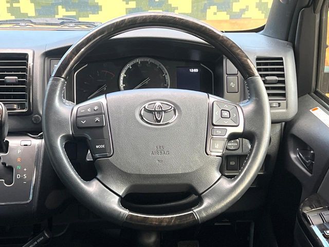 TOYOTA HIACE van 2WD 2024