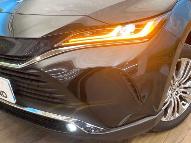 TOYOTA HARRIER HYBRID 2023