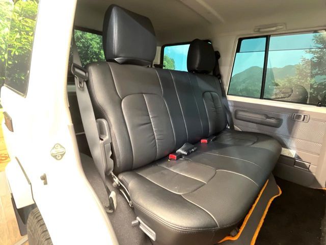 TOYOTA LANDCRUISER van 2015