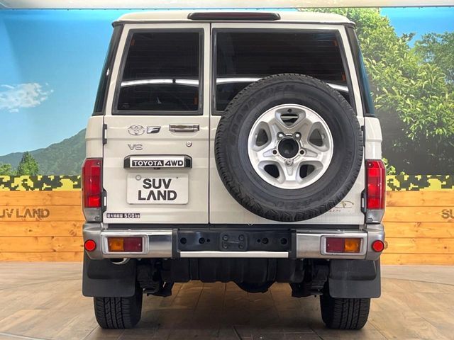 TOYOTA LANDCRUISER van 2015