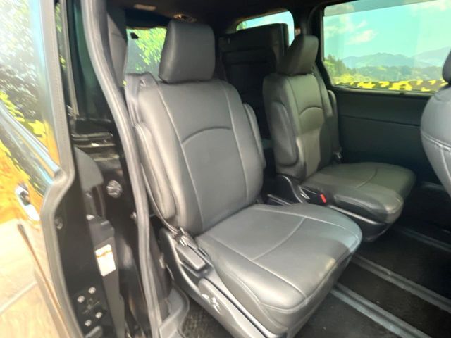 TOYOTA VOXY HYBRID 2021