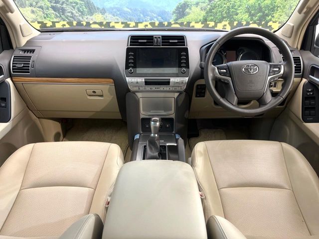 TOYOTA LANDCRUISER PRADO 2023