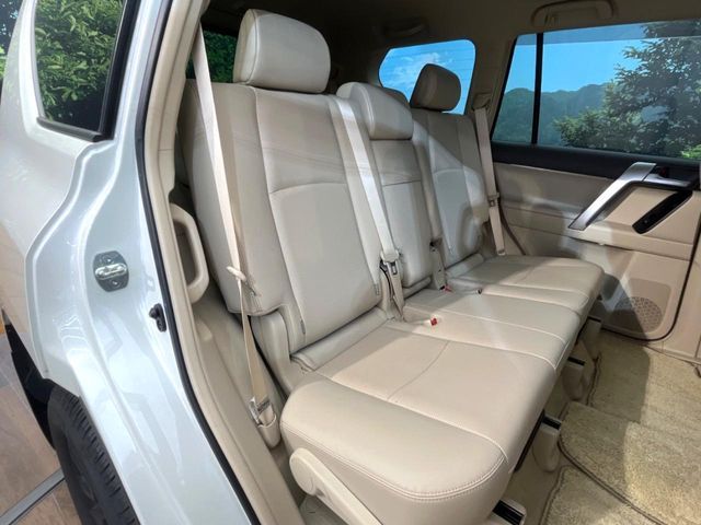 TOYOTA LANDCRUISER PRADO 2023