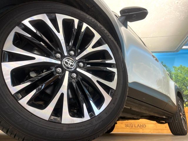 TOYOTA YARIS CROSS 2025