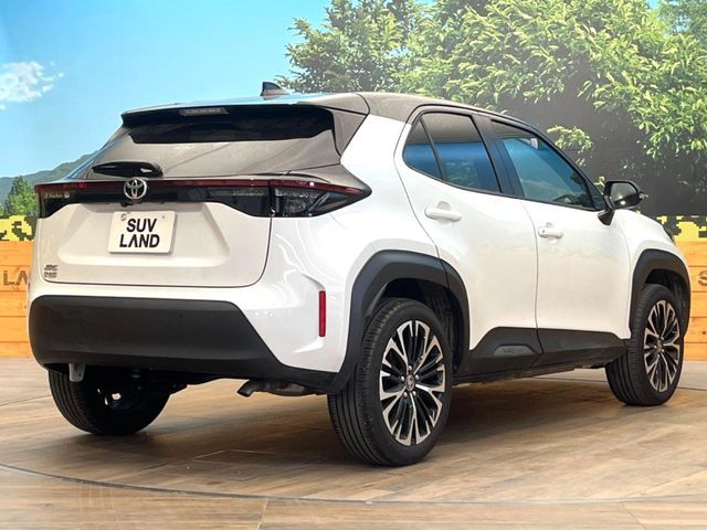 TOYOTA YARIS CROSS 2025