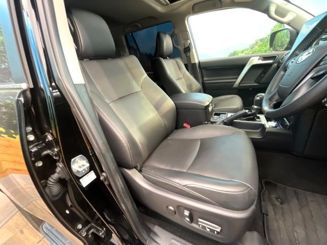 TOYOTA LANDCRUISER PRADO 2023