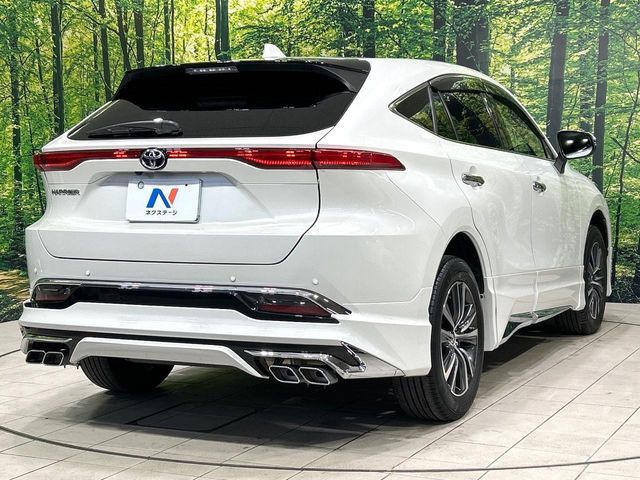 TOYOTA HARRIER 2WD 2022