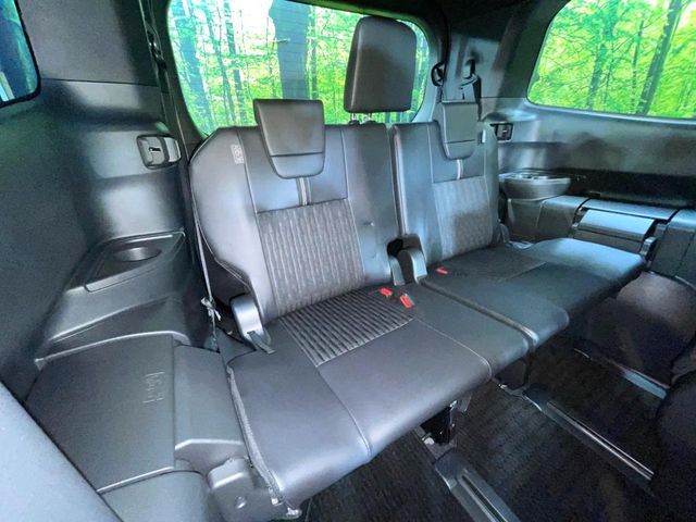 TOYOTA NOAH HYBRID 2022