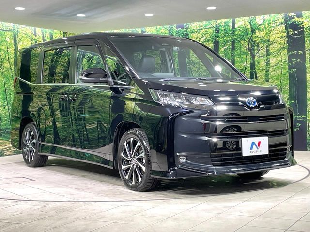 TOYOTA NOAH HYBRID 2022