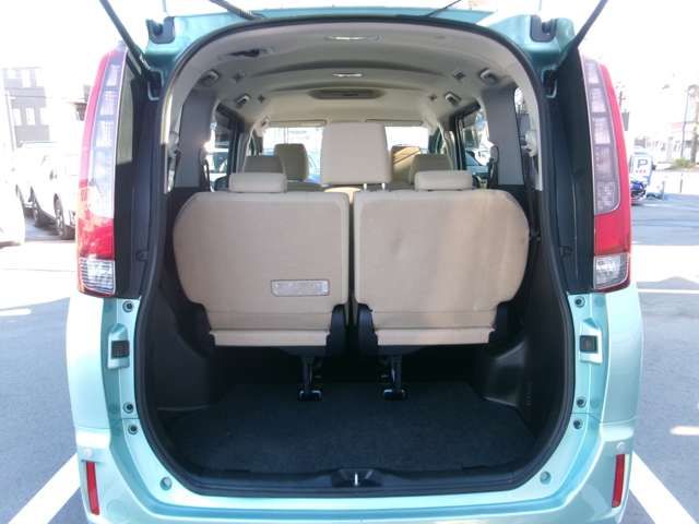TOYOTA NOAH 2016