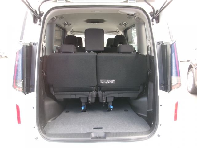NISSAN SERENA  WG 2023