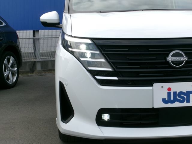 NISSAN SERENA  WG 2023