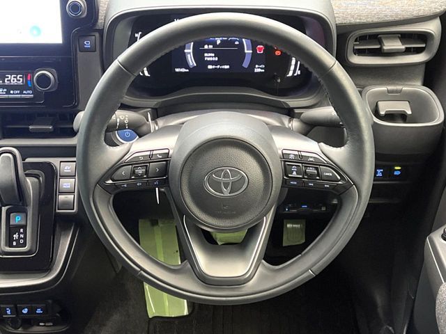 TOYOTA SIENTA HYBRID 2023