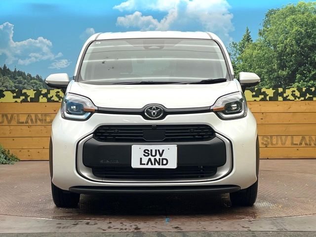 TOYOTA SIENTA HYBRID 2023