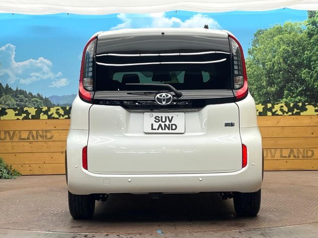 TOYOTA SIENTA HYBRID 2023