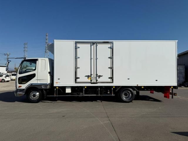 MITSUBISHI FUSOU FIGHTER 2025