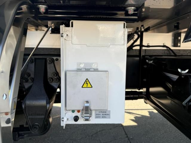 MITSUBISHI FUSOU FIGHTER 2025