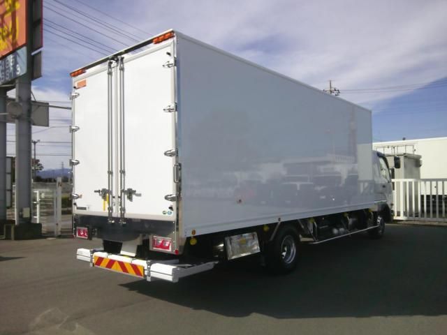 MITSUBISHI FUSOU FIGHTER 2025