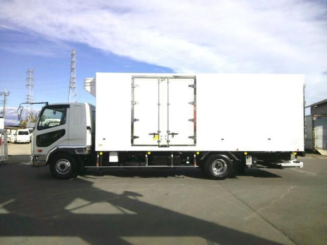 MITSUBISHI FUSOU FIGHTER 2025