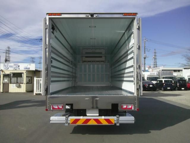 MITSUBISHI FUSOU FIGHTER 2025