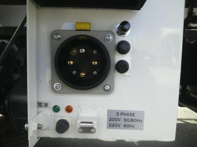 MITSUBISHI FUSOU FIGHTER 2025