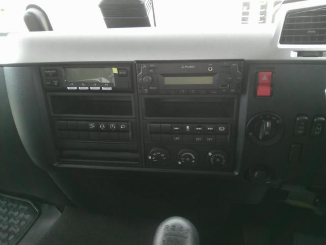 MITSUBISHI FUSOU FIGHTER 2025