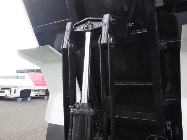 MITSUBISHI FUSOU FIGHTER 2020