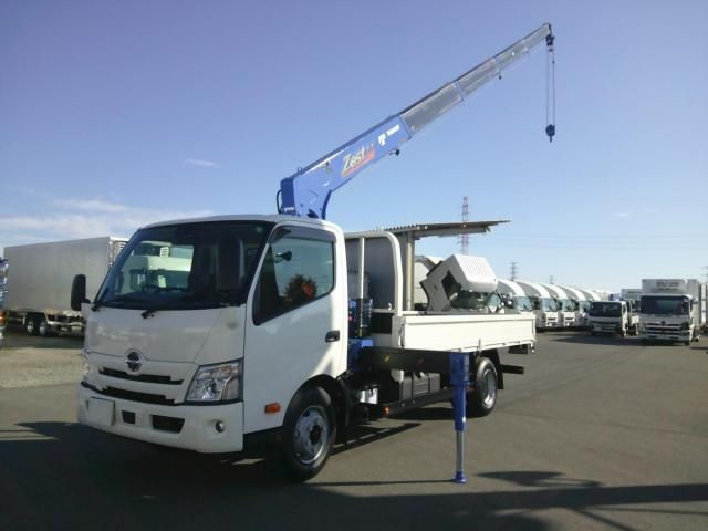 HINO DUTRO 2025