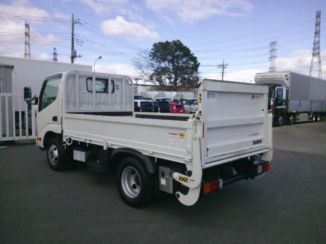 HINO DUTRO 2020