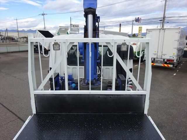 MITSUBISHI FUSOU FIGHTER 2015