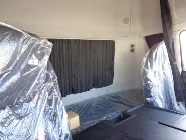 MITSUBISHI FUSOU SUPER GREAT 2025