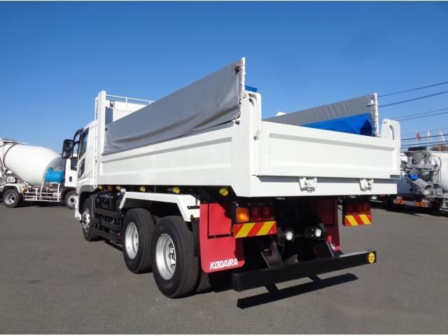 MITSUBISHI FUSOU SUPER GREAT 2023