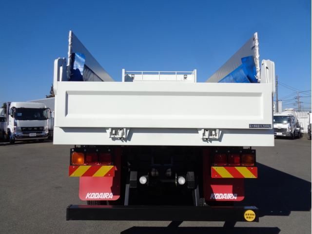 MITSUBISHI FUSOU SUPER GREAT 2023