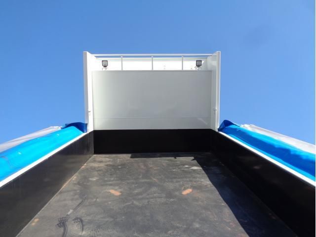 MITSUBISHI FUSOU SUPER GREAT 2023