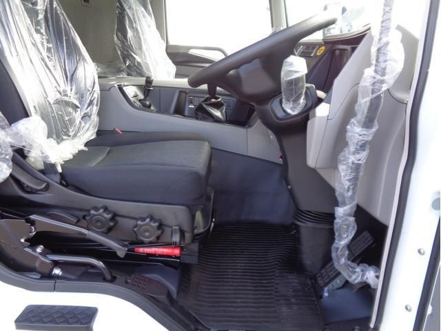 MITSUBISHI FUSOU SUPER GREAT 2023