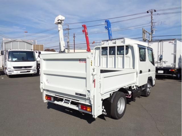 MITSUBISHI CANTER 2025