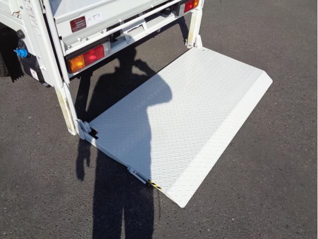 MITSUBISHI CANTER 2025