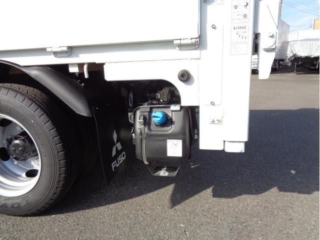 MITSUBISHI CANTER 2025