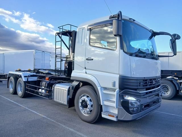 MITSUBISHI FUSOU SUPER GREAT 2025