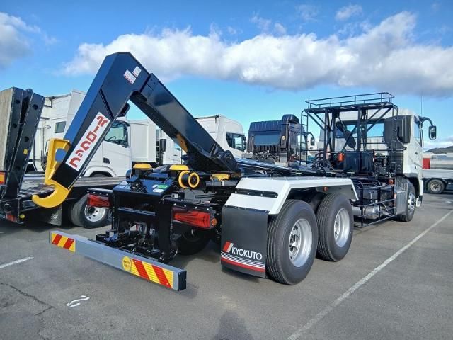 MITSUBISHI FUSOU SUPER GREAT 2025