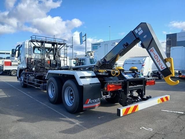 MITSUBISHI FUSOU SUPER GREAT 2025